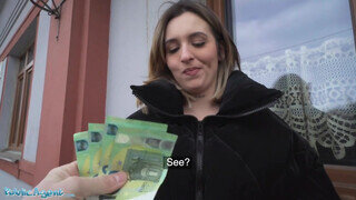 Myss Alessandra a méretes csöcsű tetkós csajszika pénzért dugható