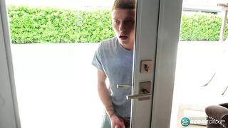 Gyönyörű Sierra Nevadah kupakol egy tini kukkolóval