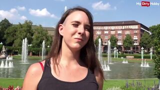 Német turista bige kültéri anális kúrása