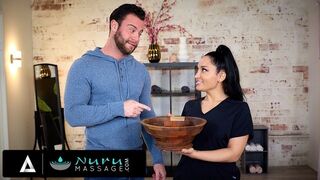 Befektető megdugja masszőrjét a legújabb nagyméretű dolog megtalálásáért