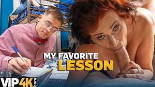 Idősödő orosz pornósztár élvezi az anal hármast tini farkakkal