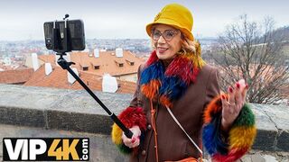 Alvásproblémák ellen forró kufircolás egy világos szőke milffel