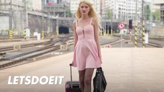 Világos Szőke Bree Haze erőszakos együttlét külföldön Neeo óriás faszával