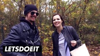 Orbitális didkós fekete hajú német pipi felvétel a bazinagy kombiban vad baszásra