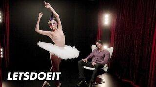 Lágy fetis együttlét maszkos fiatal csajjal jessica x-től