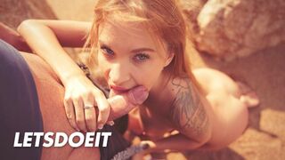 Angel Piaff világos szőke csábítója zsíros hímtagot szopogatóan a tengerparton