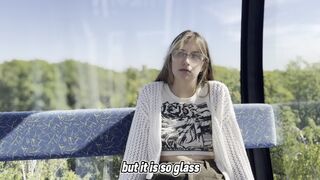 A kerékfesztiválon szívni akart, de megdugták és az arcára spricceltek