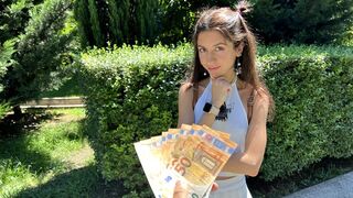 Mennyiért egyeztet be egy orosz tinédzser szuka csoportos dugásba?