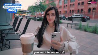 Forró fiatal peckezik a kávézóban és az utcán, közterületen cidázik nagyot