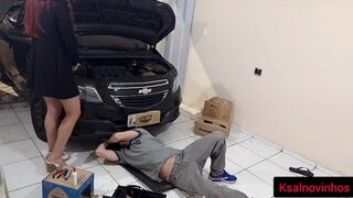 Autótulaj szuka rákívánt a szerelőjére!