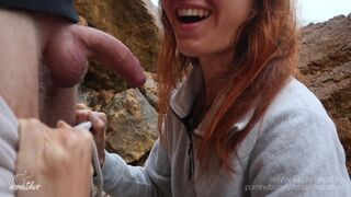 Nyilvános orál és gyors együttlét a strandon pov-ban