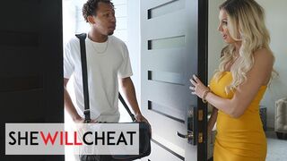 Fullos MILF kolosszális cerkát kap profi módra a She Will Cheat csatornán